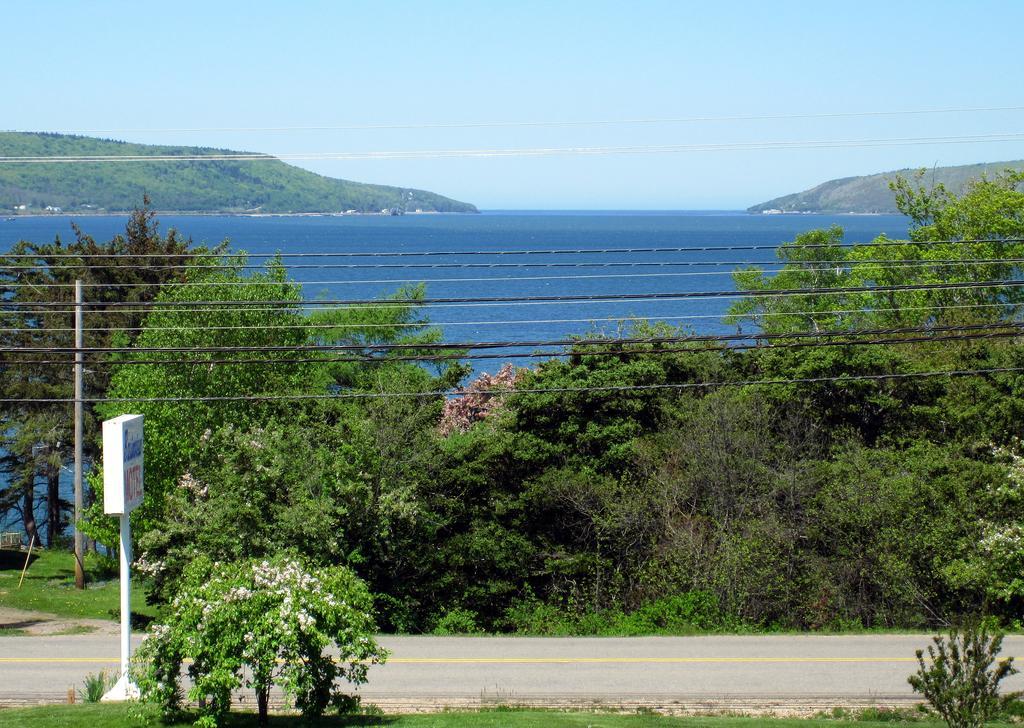 Basinview Motel Smiths Cove Екстериор снимка