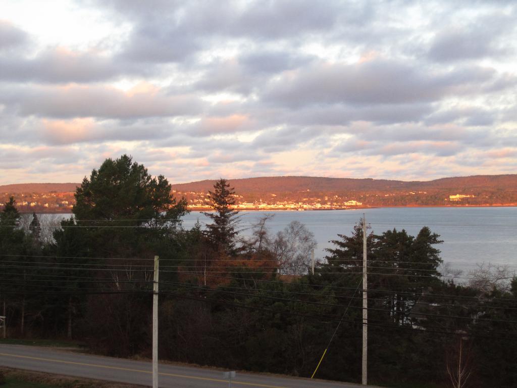 Basinview Motel Smiths Cove Екстериор снимка