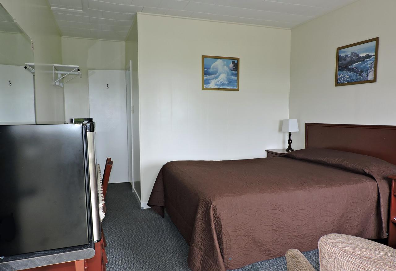 Basinview Motel Smiths Cove Екстериор снимка