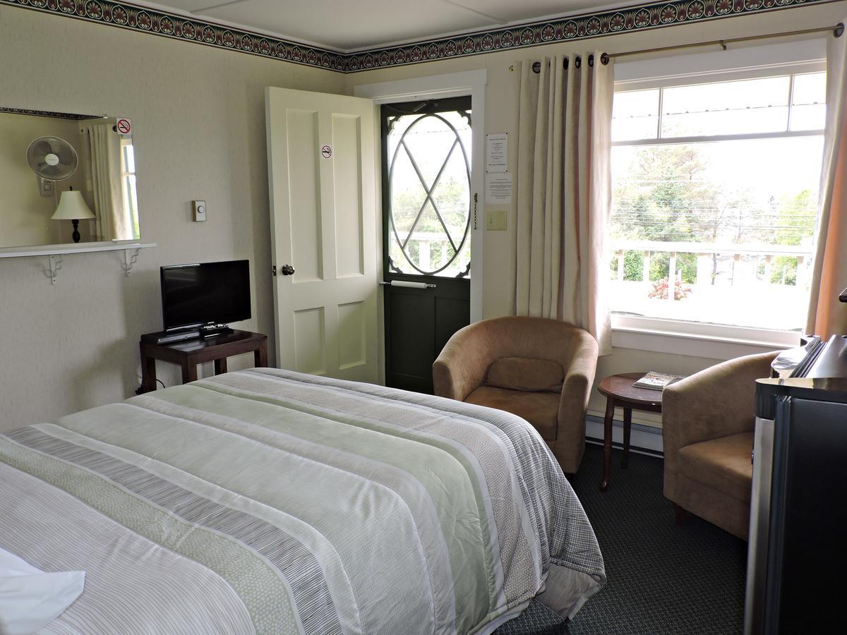 Basinview Motel Smiths Cove Екстериор снимка