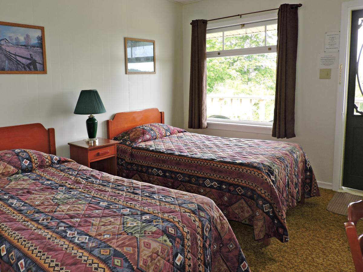 Basinview Motel Smiths Cove Екстериор снимка