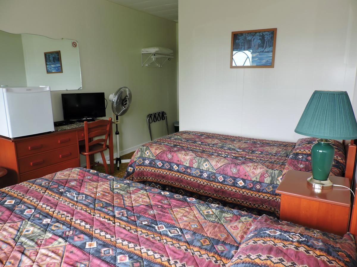 Basinview Motel Smiths Cove Екстериор снимка